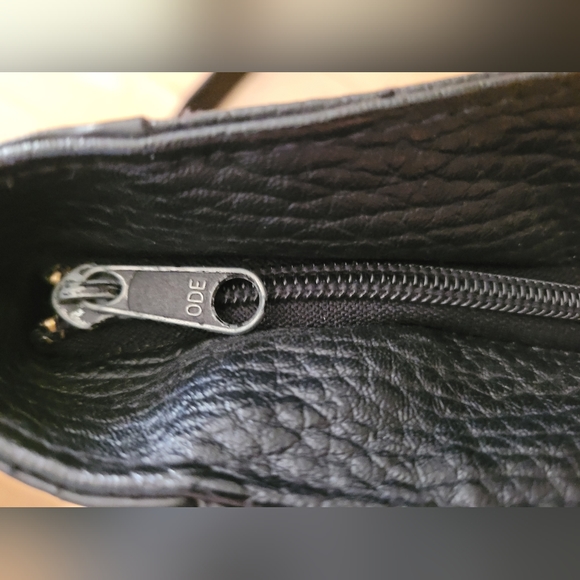 Ambassador Design Black Handbag - Picture 4 of 7